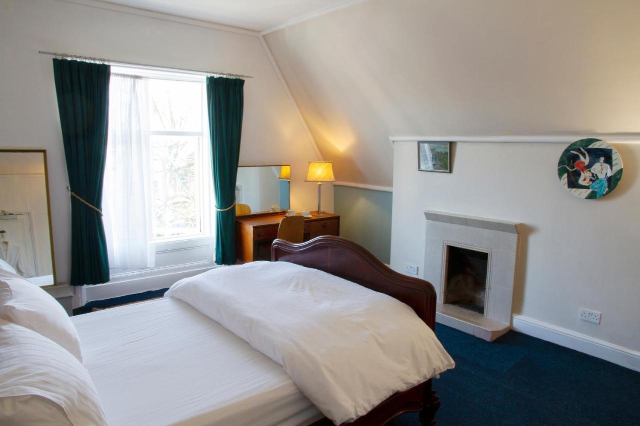 Square Tree House Bed & Breakfast Liverpool