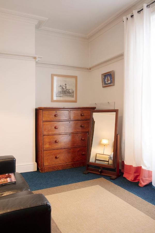 Square Tree House Bed & Breakfast Liverpool